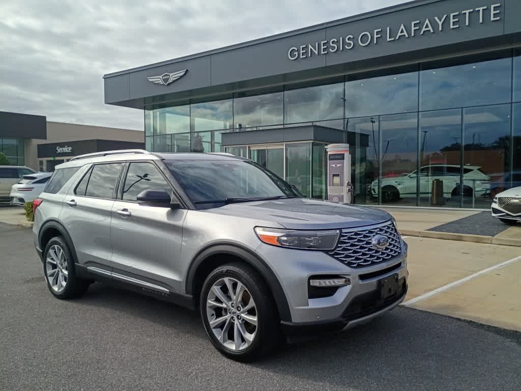 2021 Ford Explorer Platinum's photo
