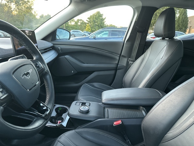 2023 Ford Mustang Mach-E Premium photo 7