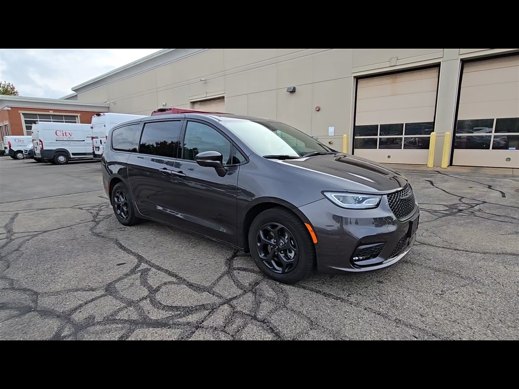 2C4RC1S78NR175463
