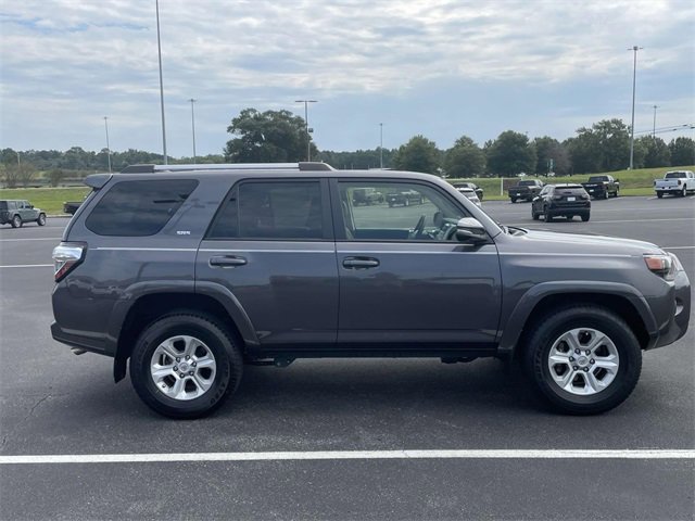 2022 Toyota 4Runner SR5 Premium photo 2