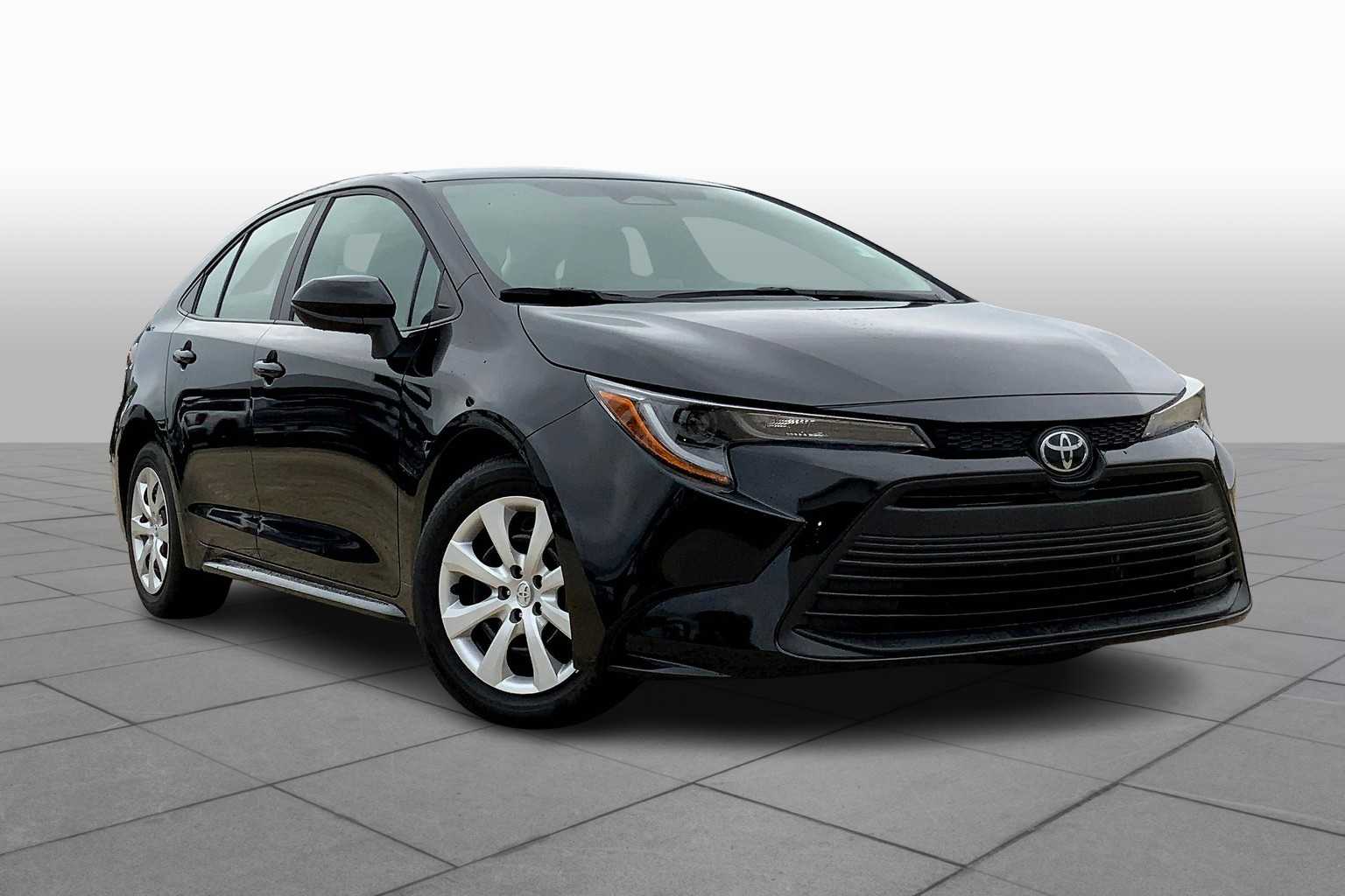 Used 2024 Toyota Corolla LE with VIN 5YFB4MDE5RP190519 for sale in Northfield, Minnesota