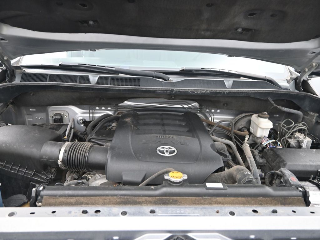 2017 Toyota Tundra SR5 photo 16