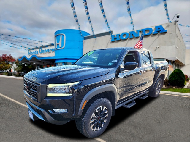 2024 Nissan Frontier PRO-4X's photo