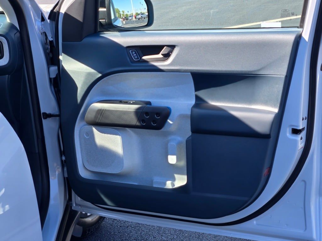 2025 Ford Maverick XLT photo 4
