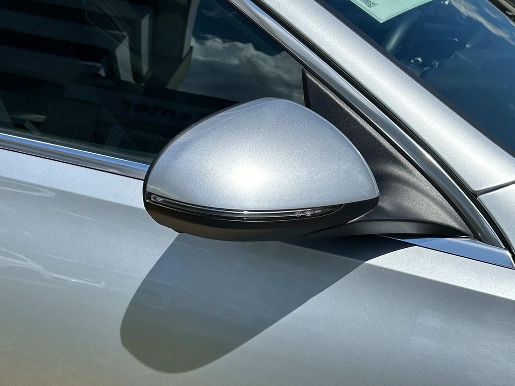 2024 Mercedes Benz C 300 4MATIC photo 18