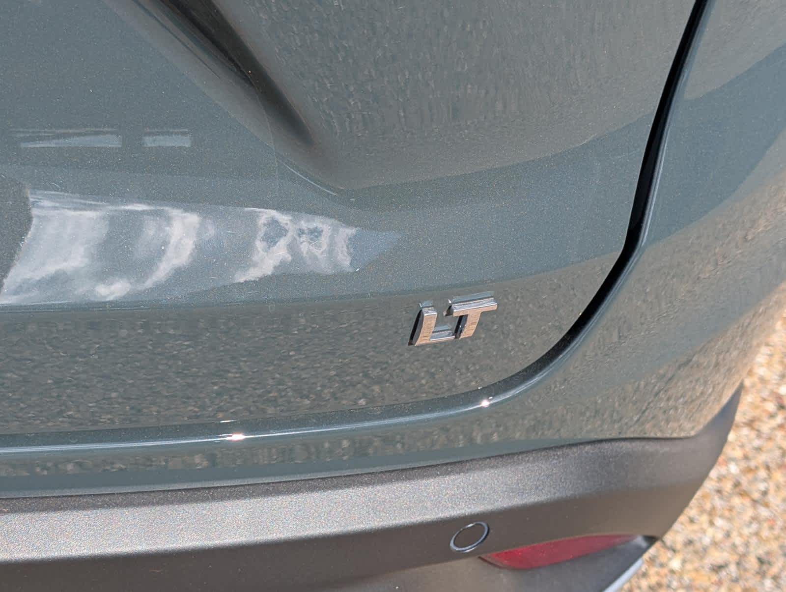 2025 Chevrolet Trax LT photo 5