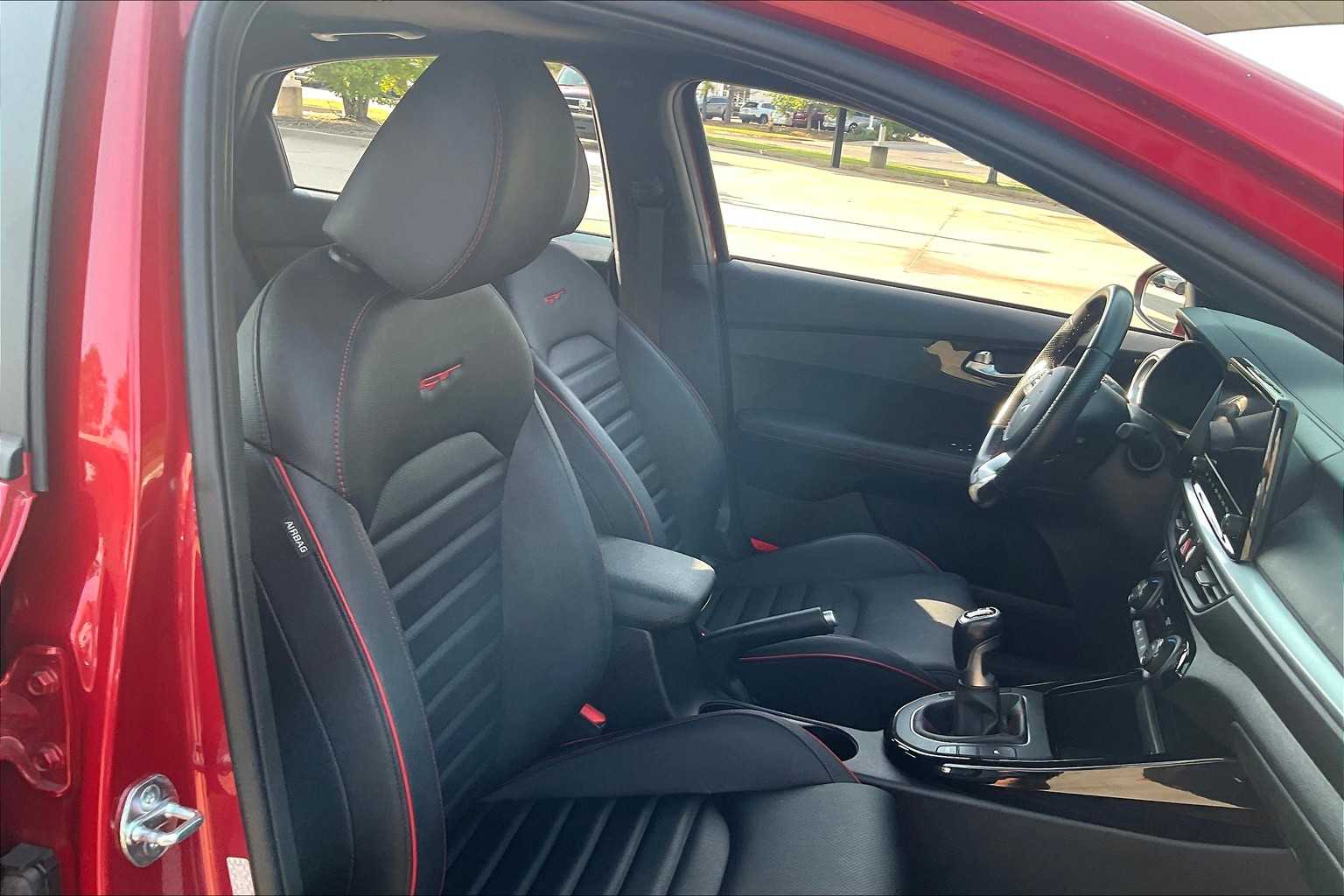 2023 Kia Forte GT photo 8