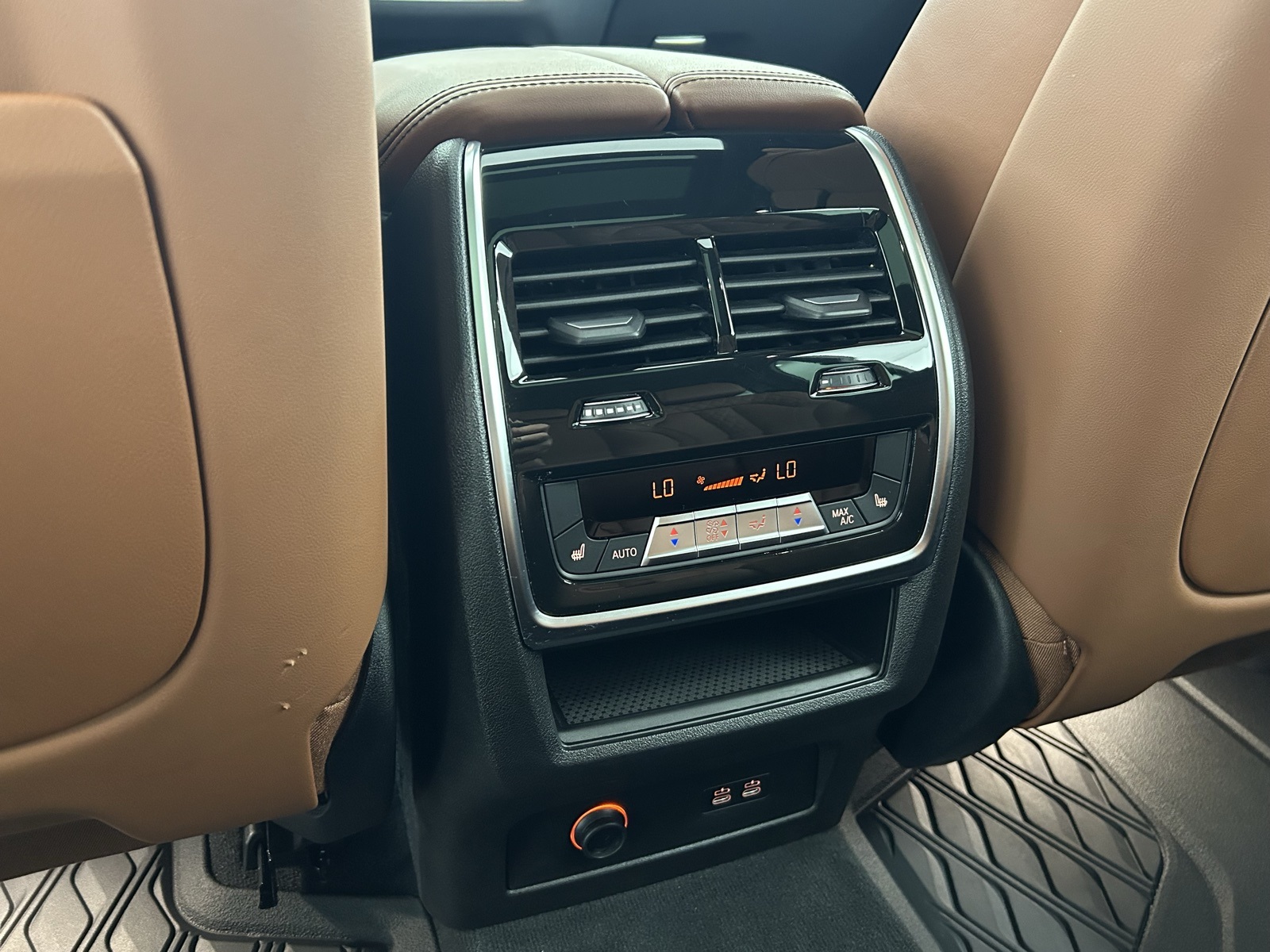 2025 Bmw X7 M60i photo 35