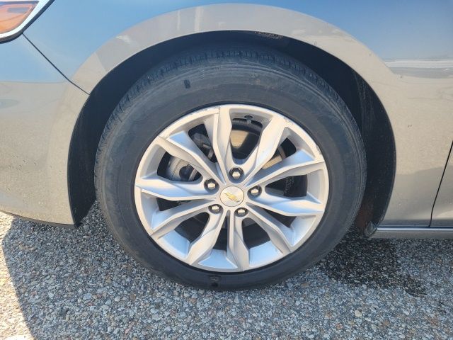 2023 Chevrolet Malibu 1LT photo 17