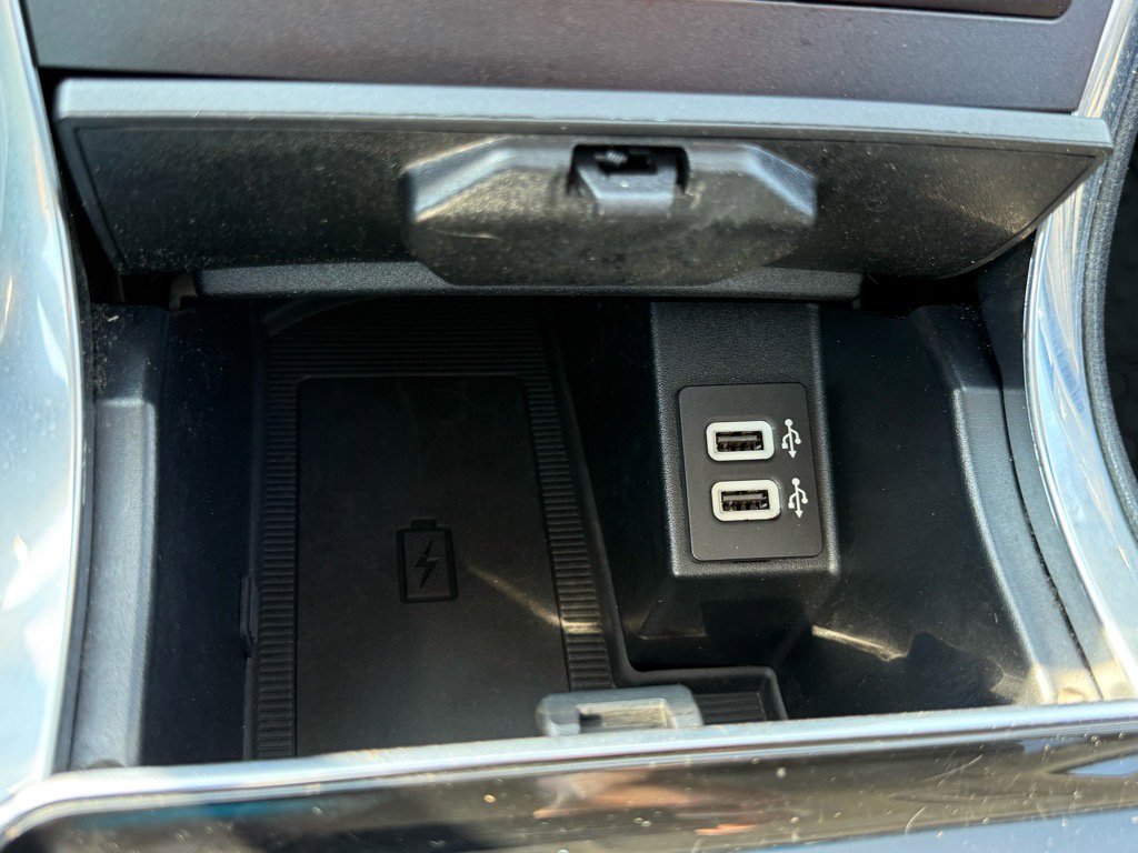 2020 Ford Edge Titanium photo 20