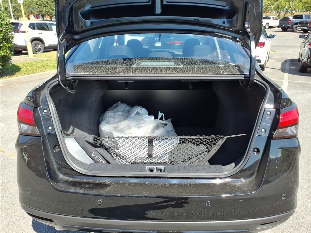 2025 Nissan Versa S photo 12