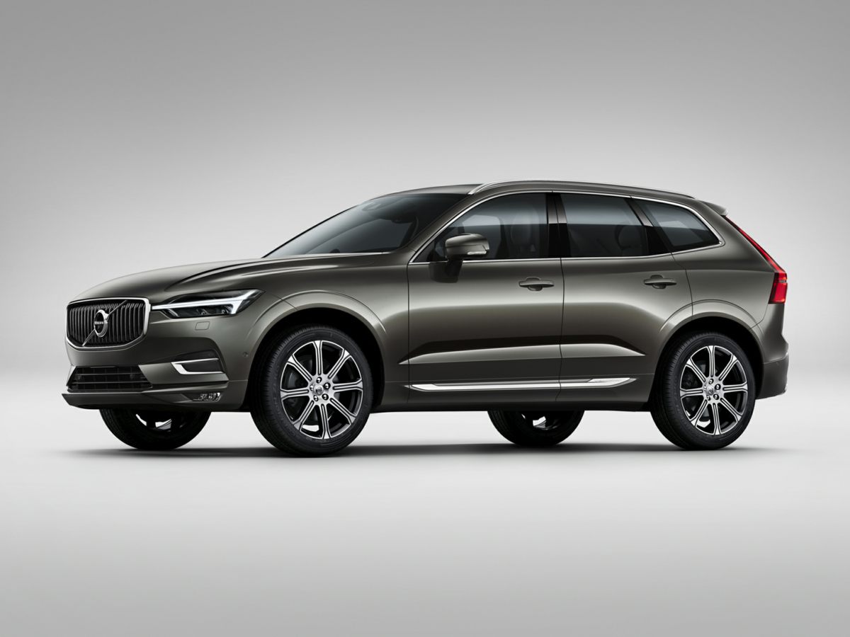 2019 Volvo XC60 Momentum's photo