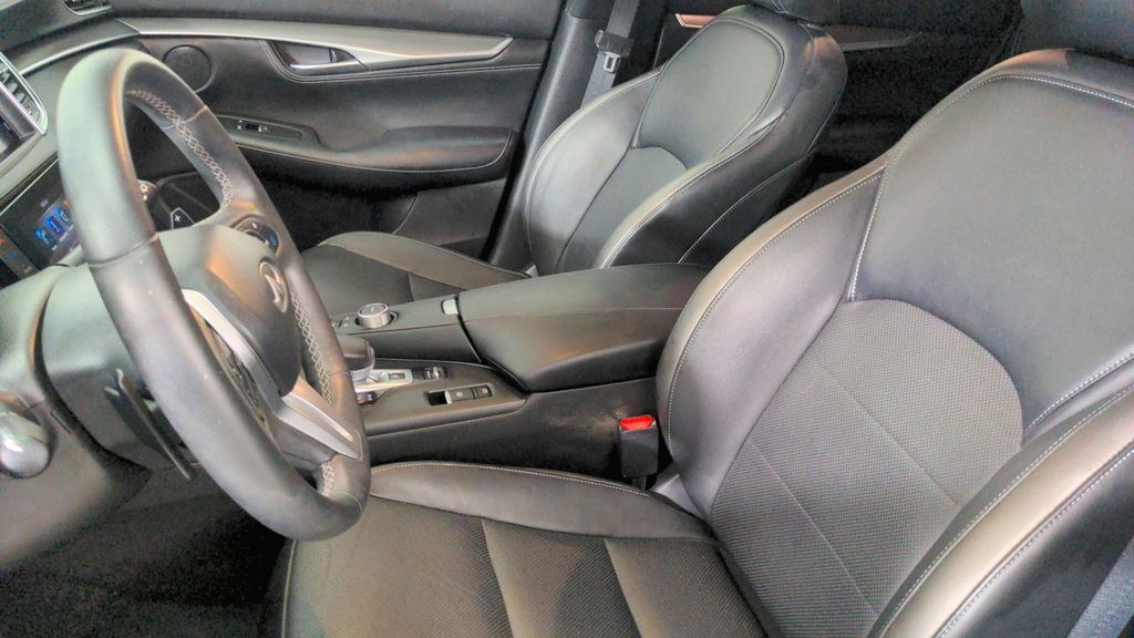 2023 Infiniti QX55 Luxe photo 13