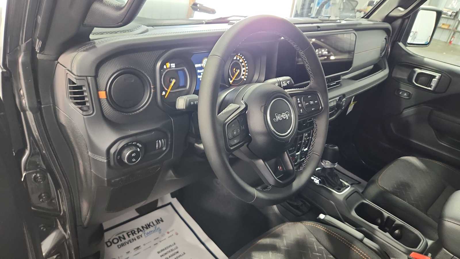 2025 Jeep Gladiator Mojave photo 18