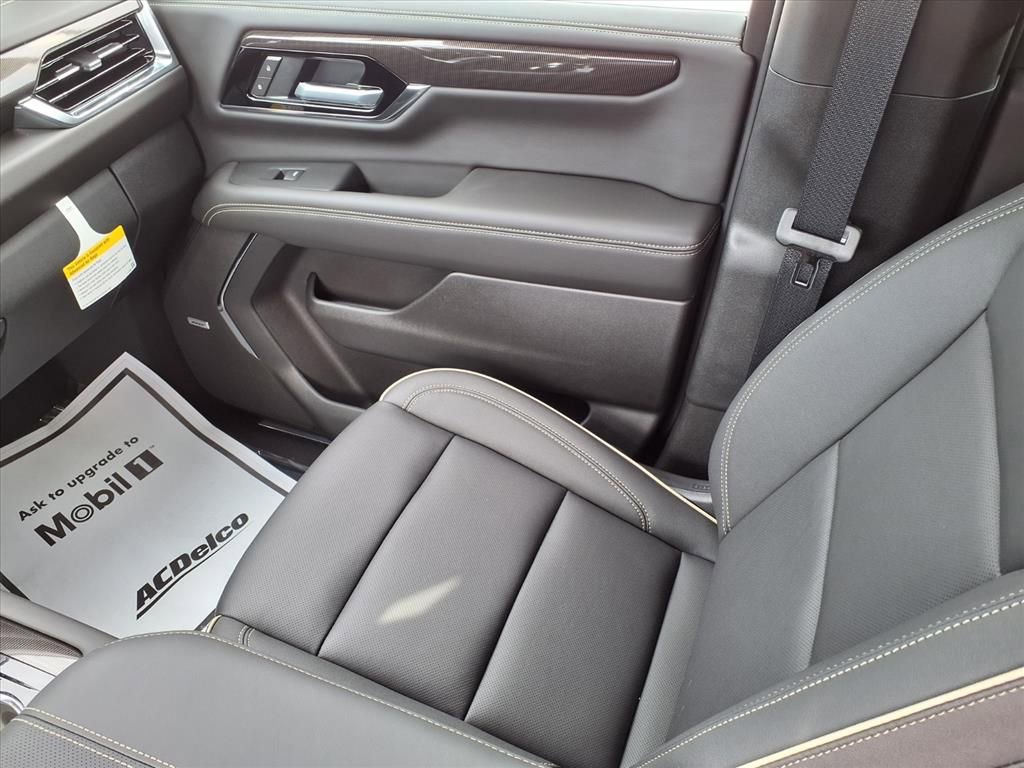2025 Gmc Yukon photo 12