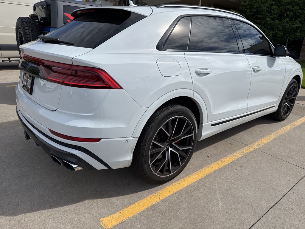 2023 Audi SQ8 Prestige photo 4