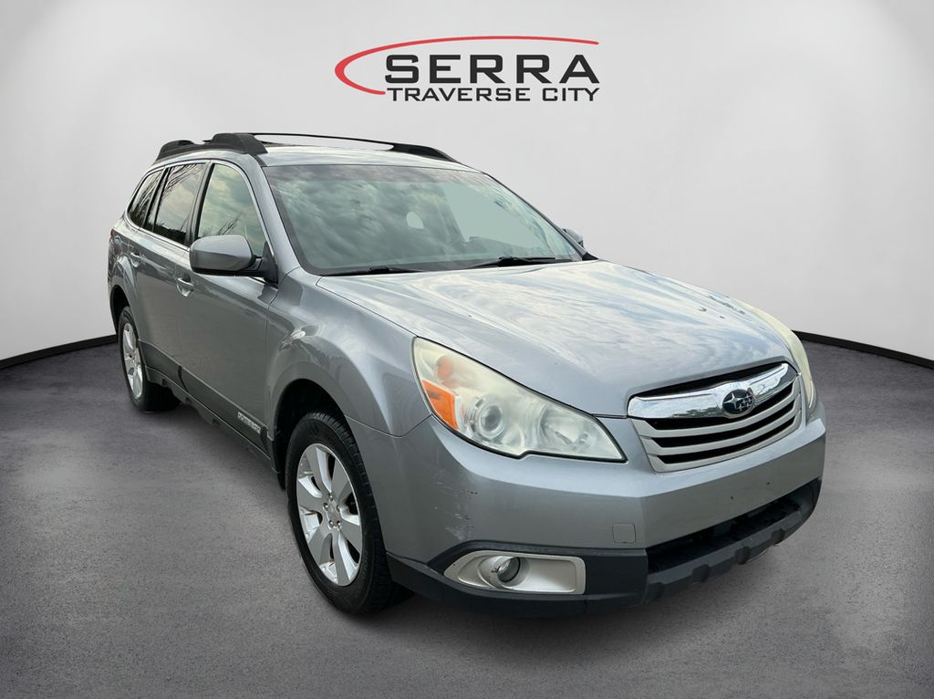 2011 Subaru Outback 2.5i Premium photo 3