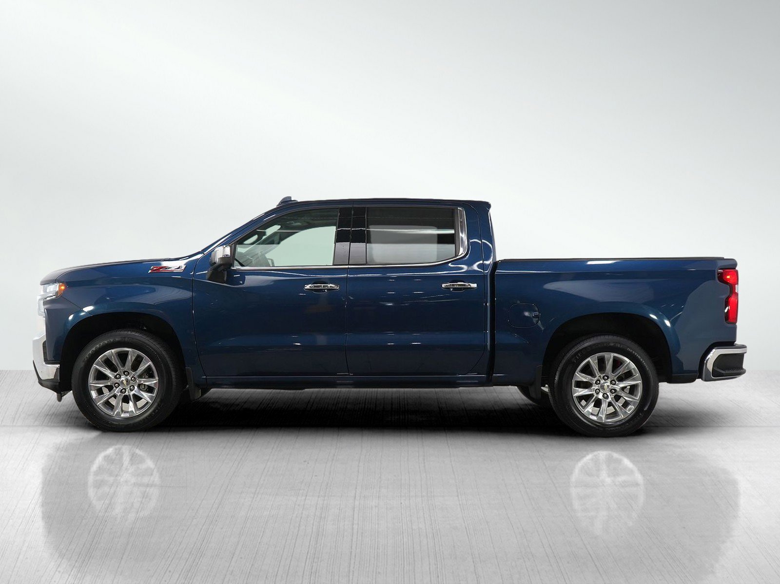 Used 2019 Chevrolet Silverado 1500 LTZ with VIN 1GCUYGED4KZ394955 for sale in White Bear Lake, Minnesota
