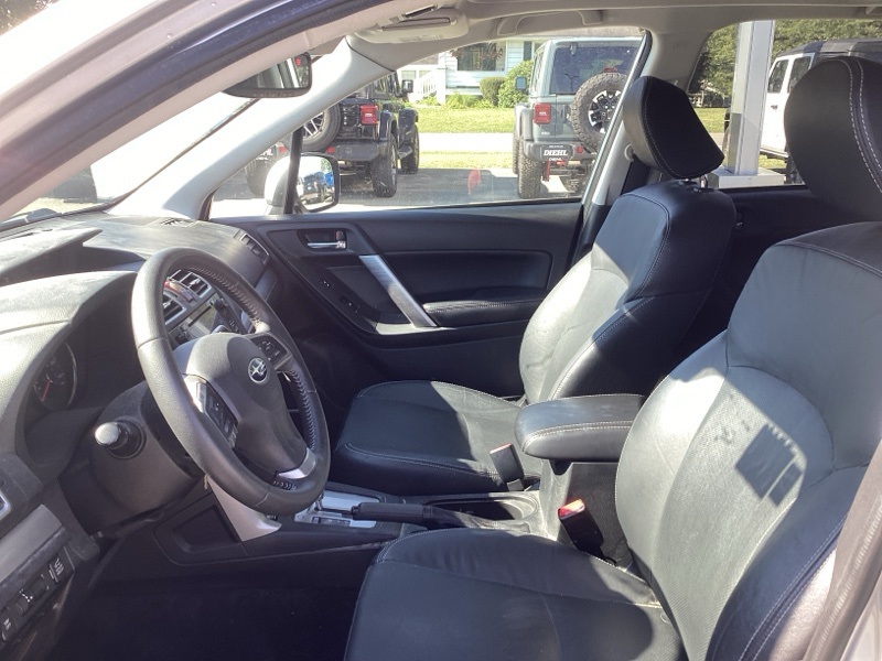 2016 Subaru Forester 2.5i Limited photo 13
