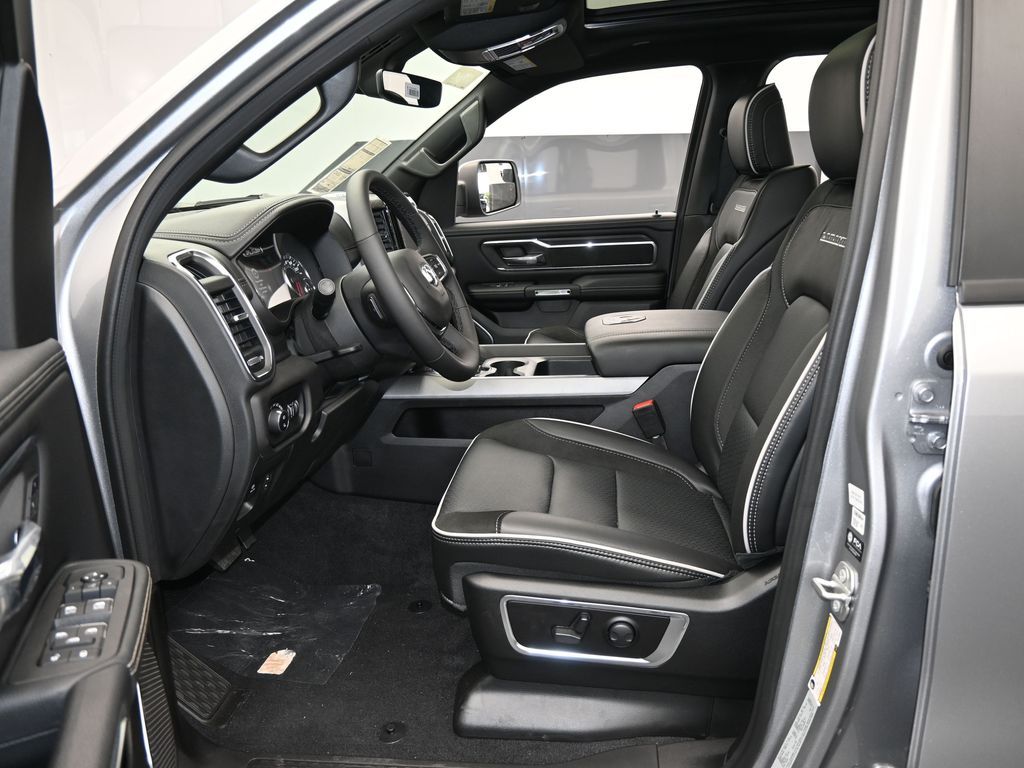 2025 Ram 1500 Laramie photo 10