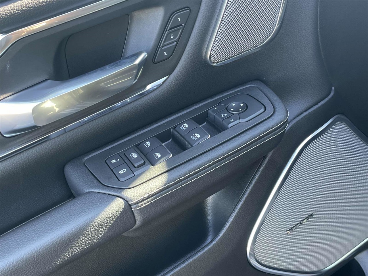 2026 Ram 2500 Laramie photo 18