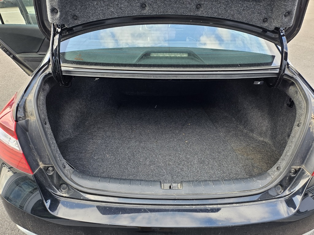 2016 Honda Accord LX photo 23