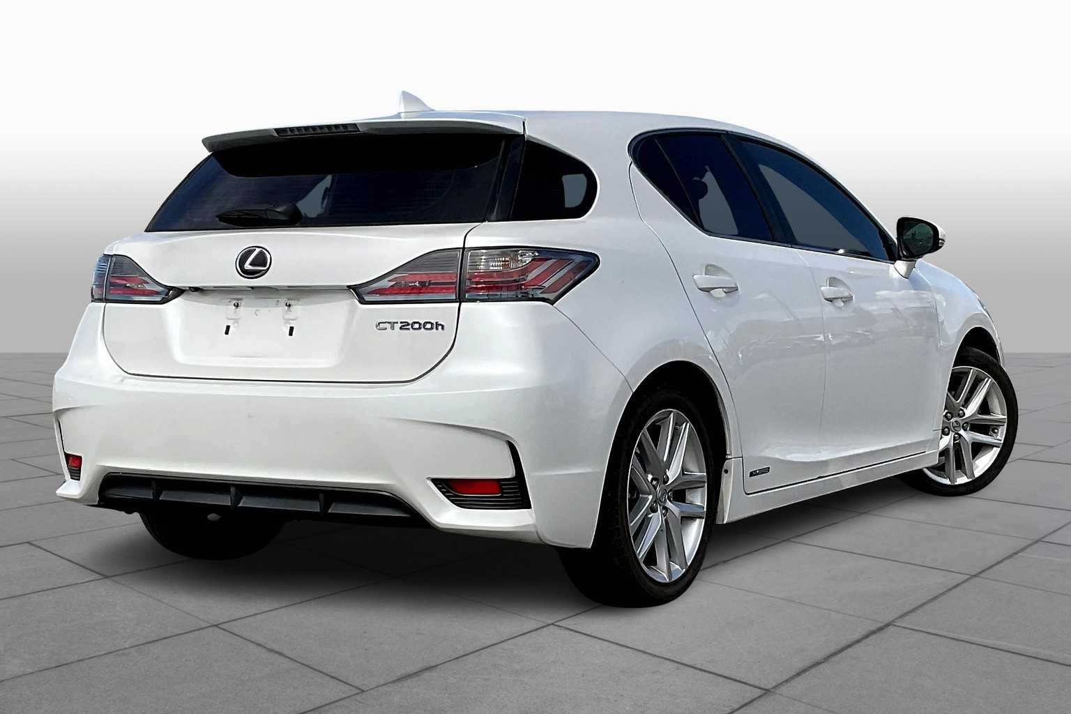 2014 Lexus CT 200h photo 10