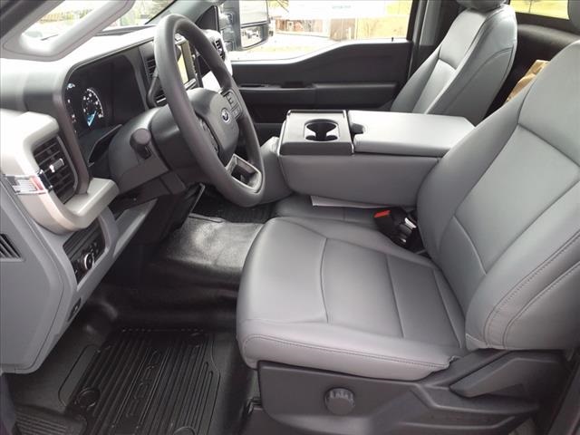 2024 Ford F-600 photo 4