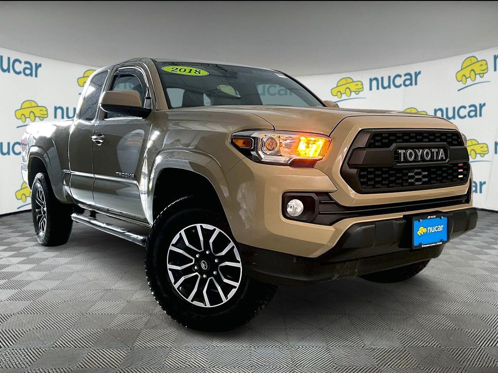 2018 Toyota Tacoma SR5's photo