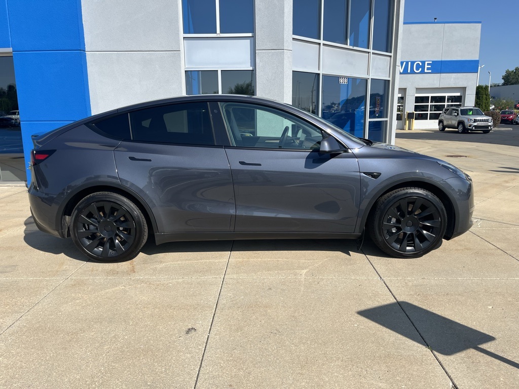 2023 Tesla Model Y Long Range photo 4