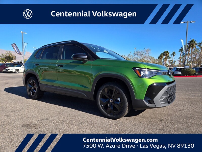 2026 Volkswagen Taos SE Black's photo