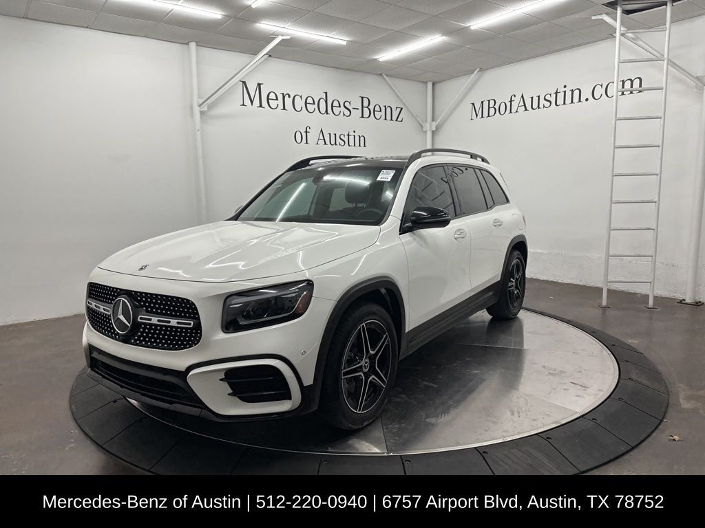 2024 Mercedes Benz GLB 250 photo 3