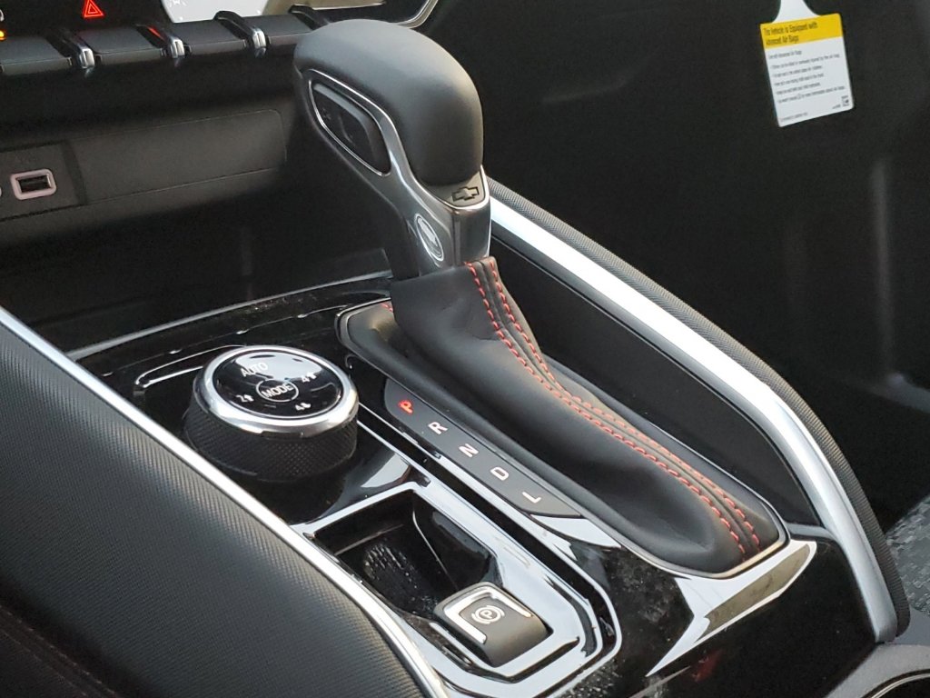 2025 Chevrolet Colorado Z71 photo 10