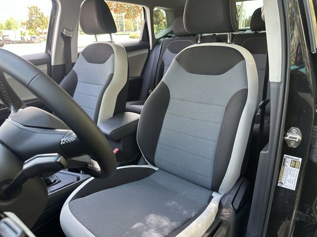 2025 Volkswagen Taos S photo 3