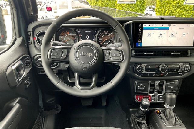 2025 Jeep Wrangler Rubicon photo 16