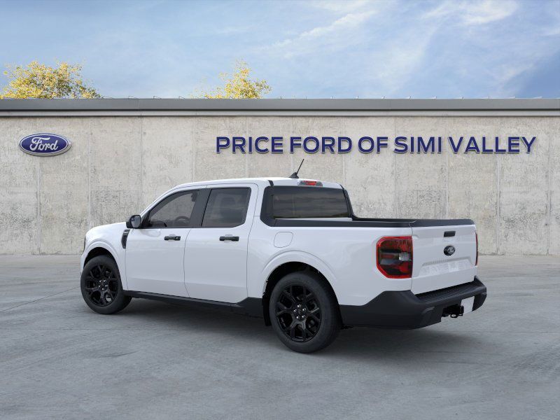 2025 Ford Maverick XLT photo 2