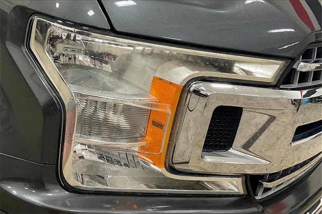 2019 Ford F-150 XLT photo 17