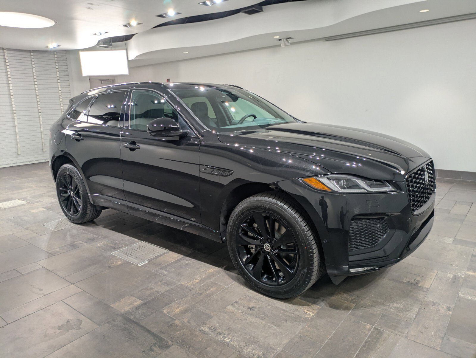 2026 Jaguar F-PACE P250 R-Dynamic S photo 26