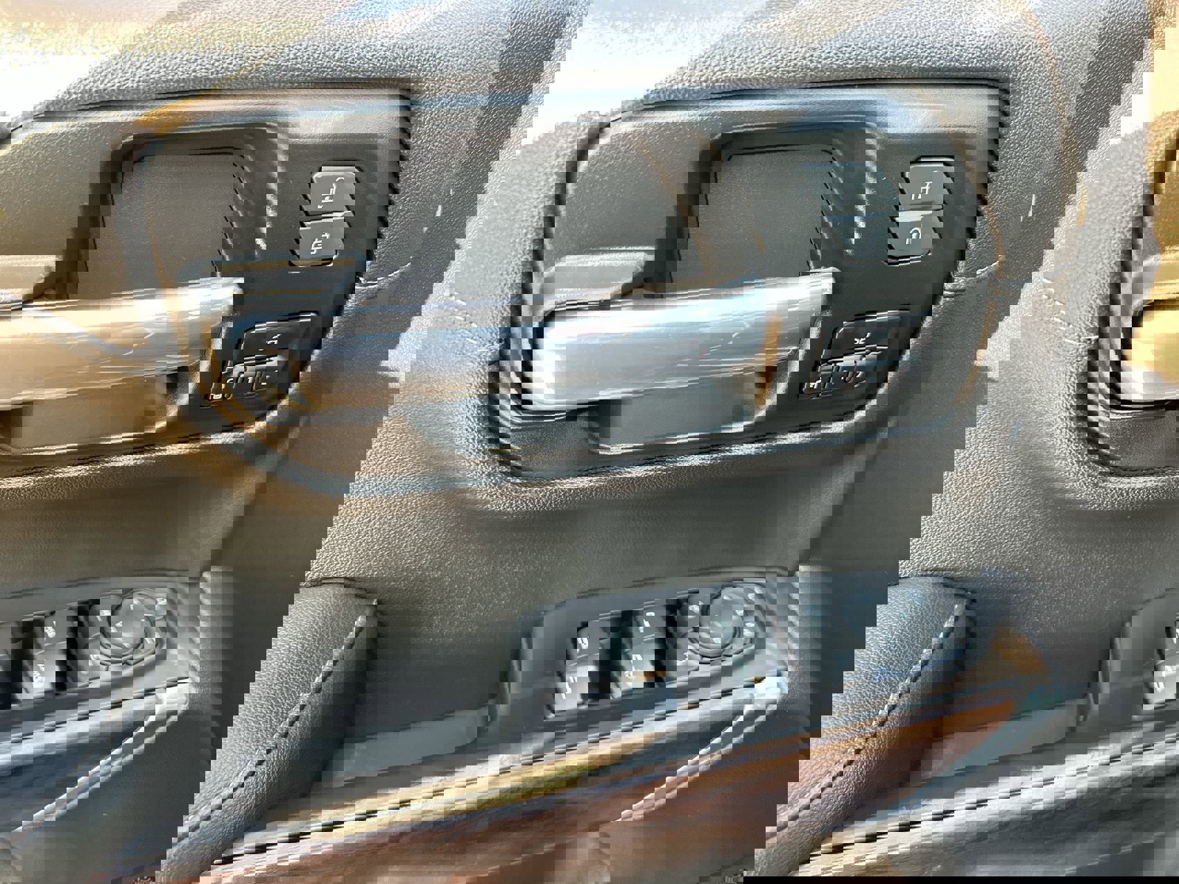 2020 Gmc Sierra 1500 SLT photo 13