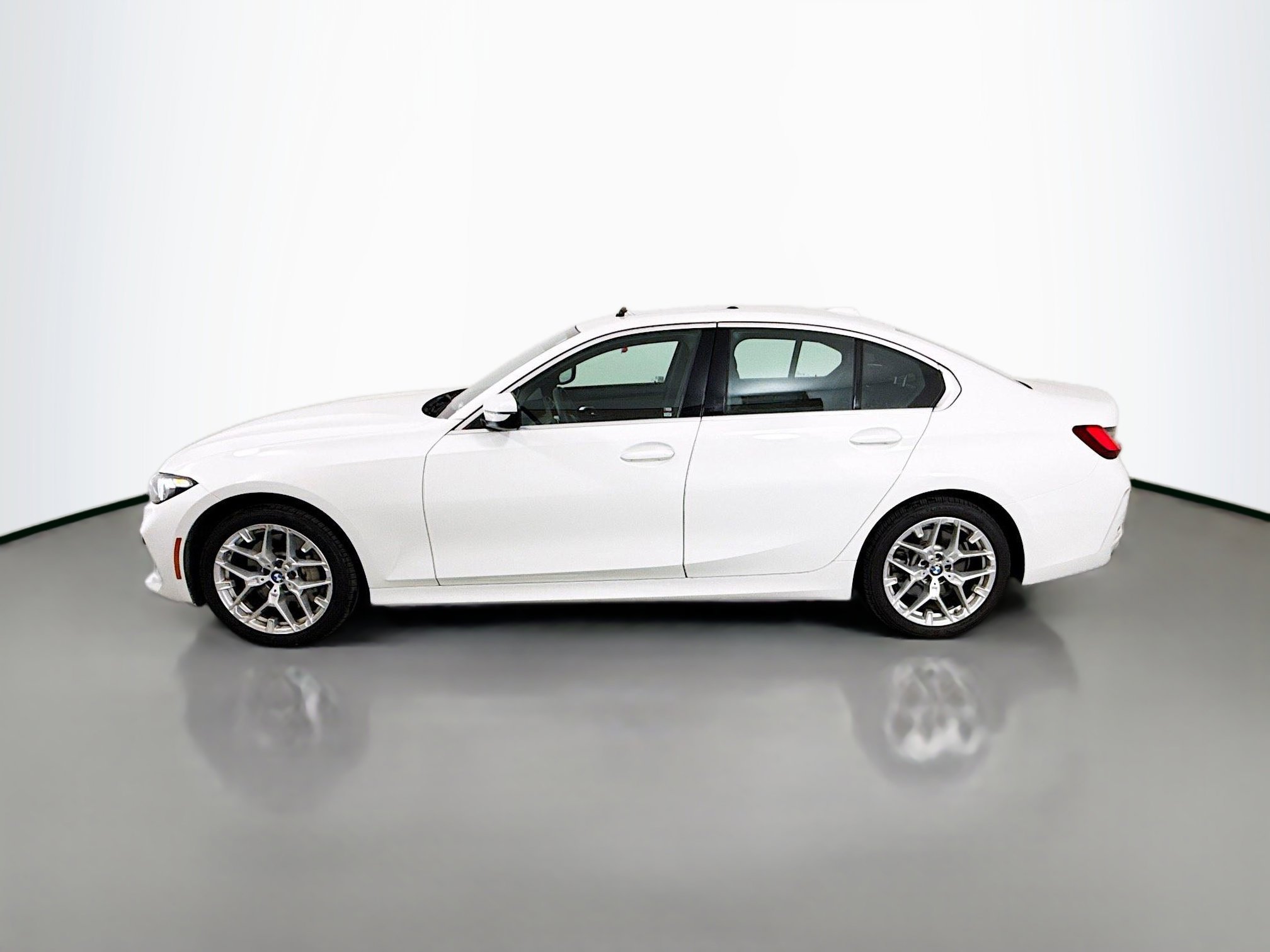 2025 Bmw 330i photo 4