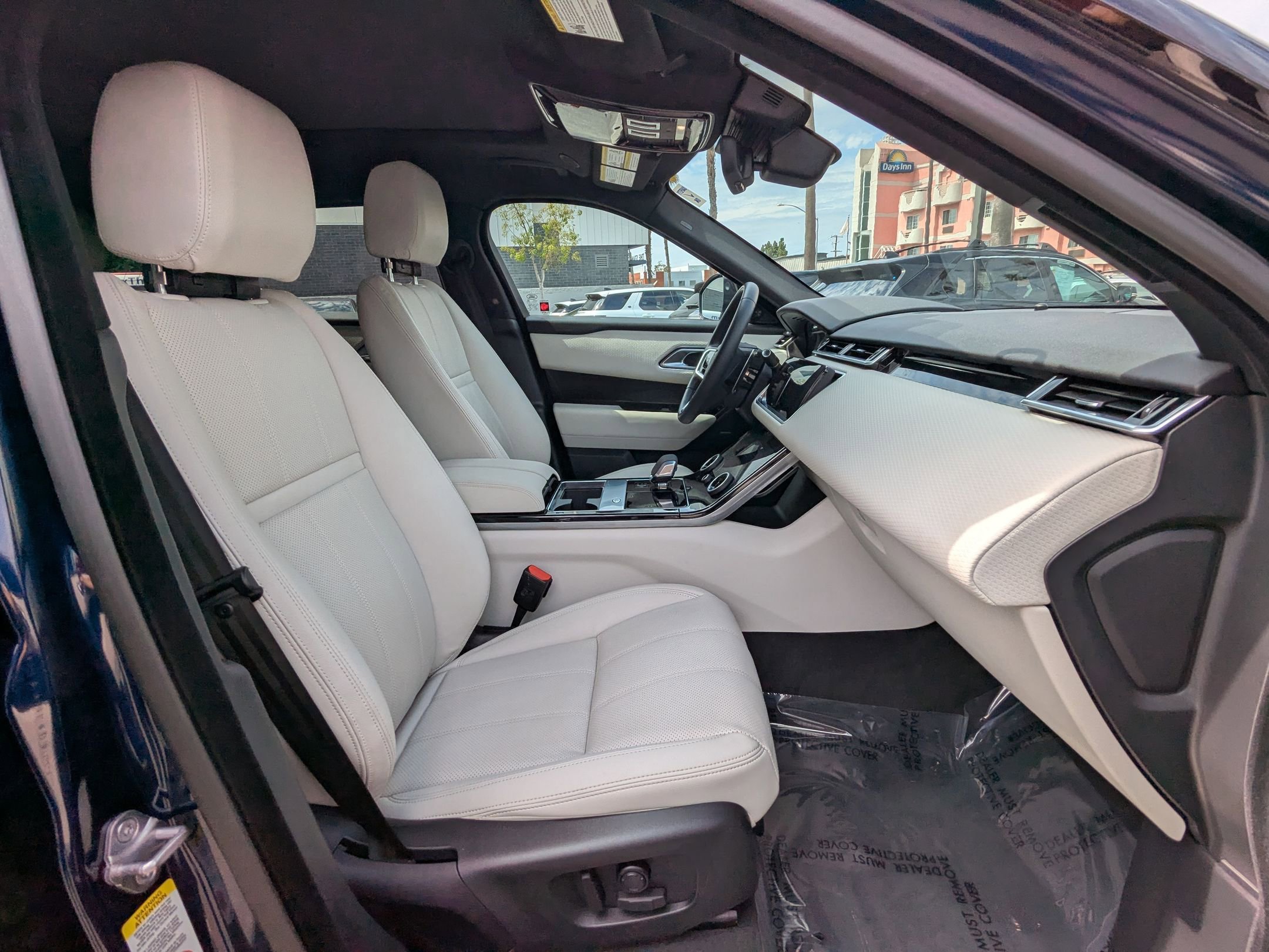 2023 Land Rover Range Rover Velar R-Dynamic S photo 21