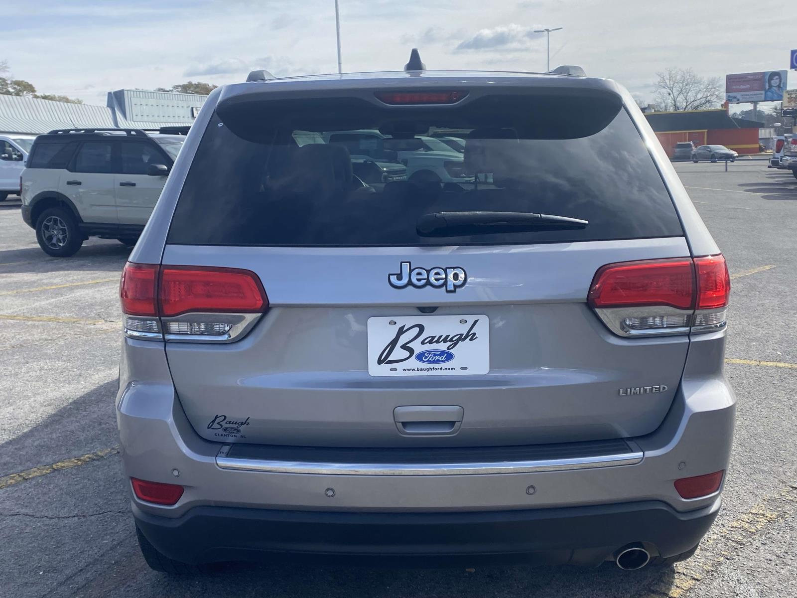 2017 Jeep Grand Cherokee Limited photo 3