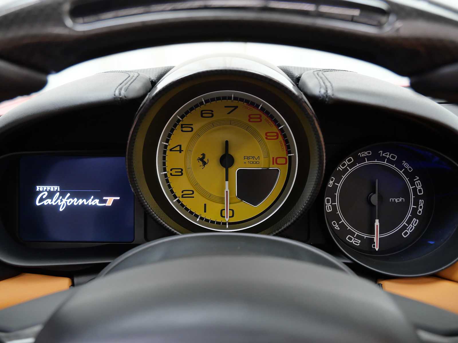 2017 Ferrari California T photo 21