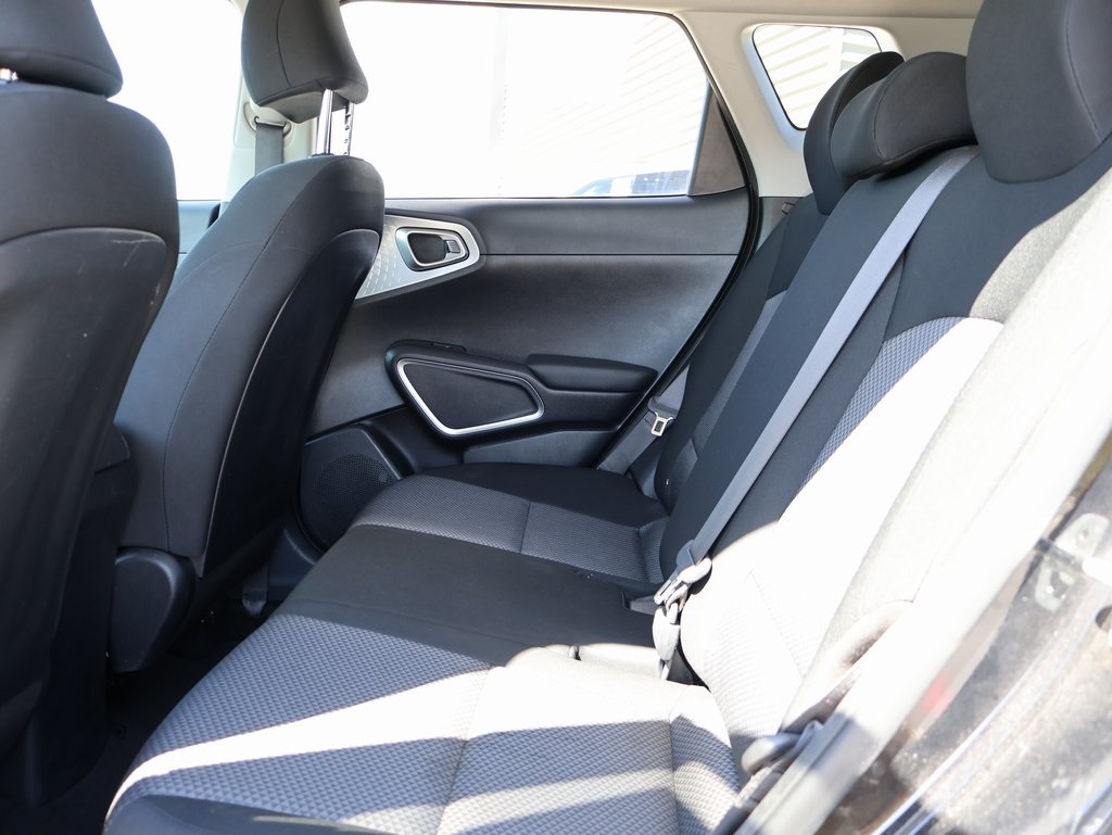 2022 Kia Soul LX photo 15