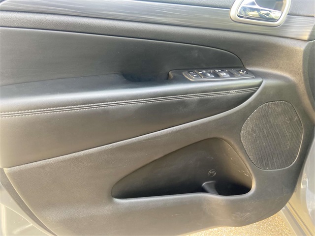 2019 Jeep Grand Cherokee Altitude photo 10