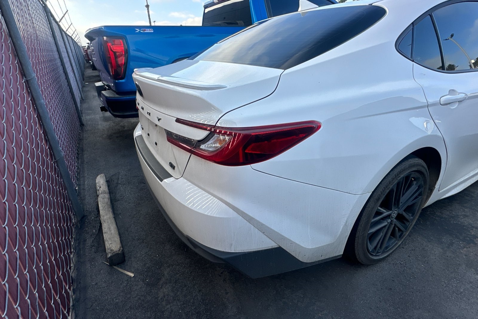 2025 Toyota Camry SE photo 3