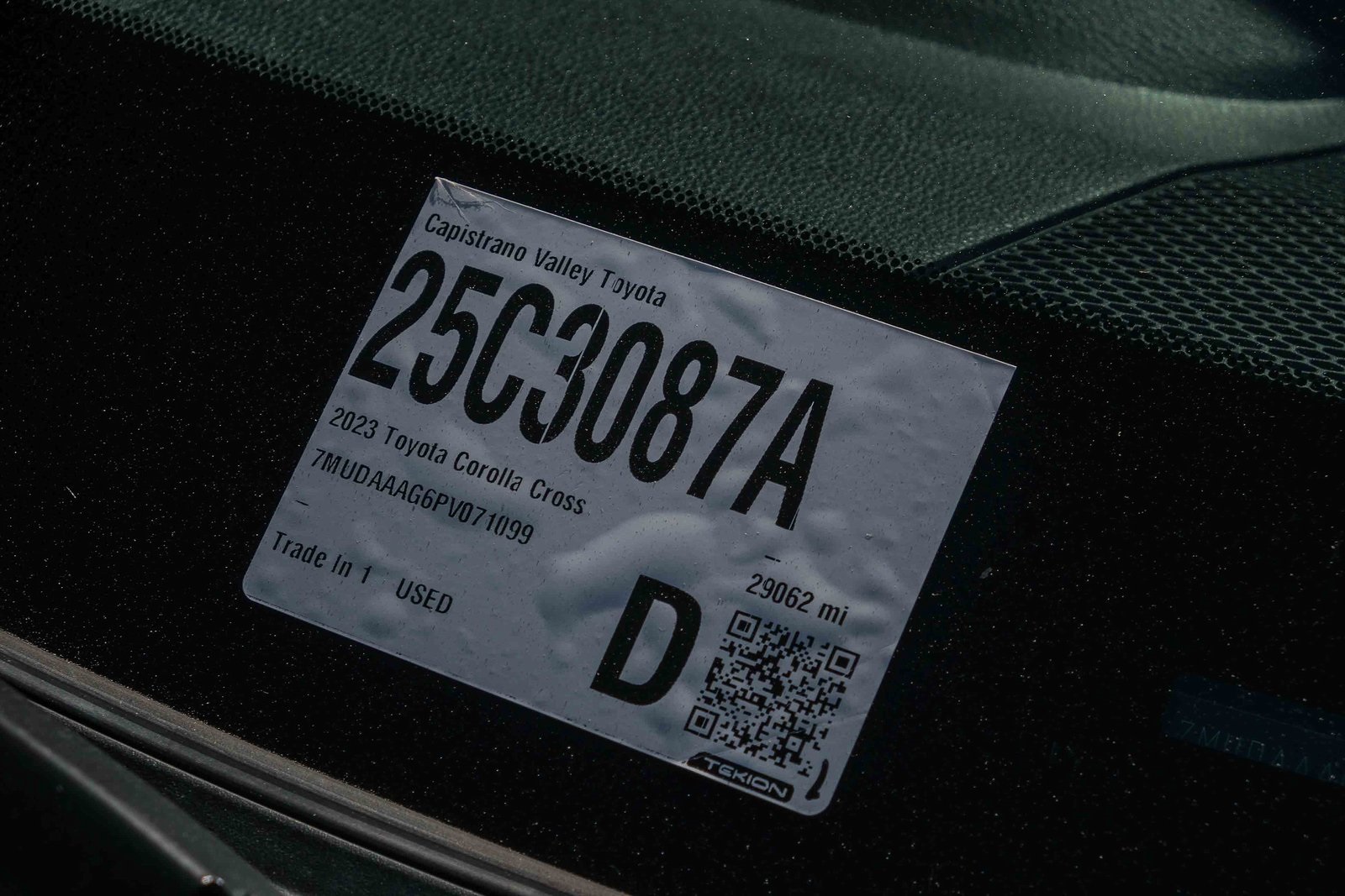 2023 Toyota Corolla Cross XLE photo 19