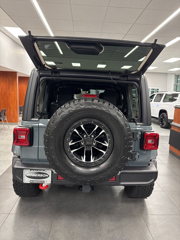 2025 Jeep Wrangler Rubicon photo 4