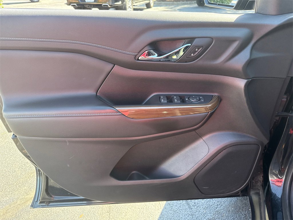 2023 Gmc Acadia SLE photo 13