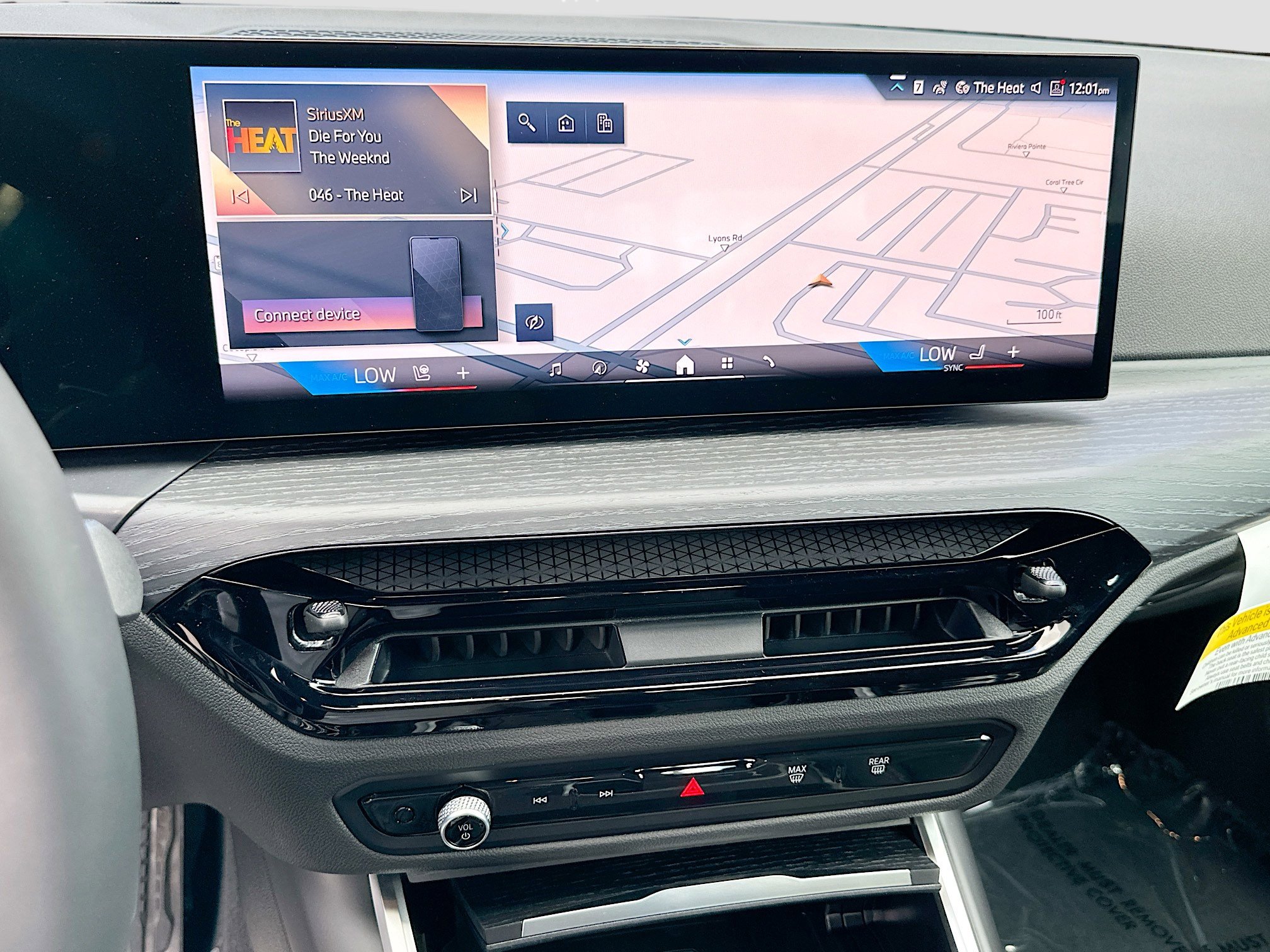 2026 Bmw 330i photo 12